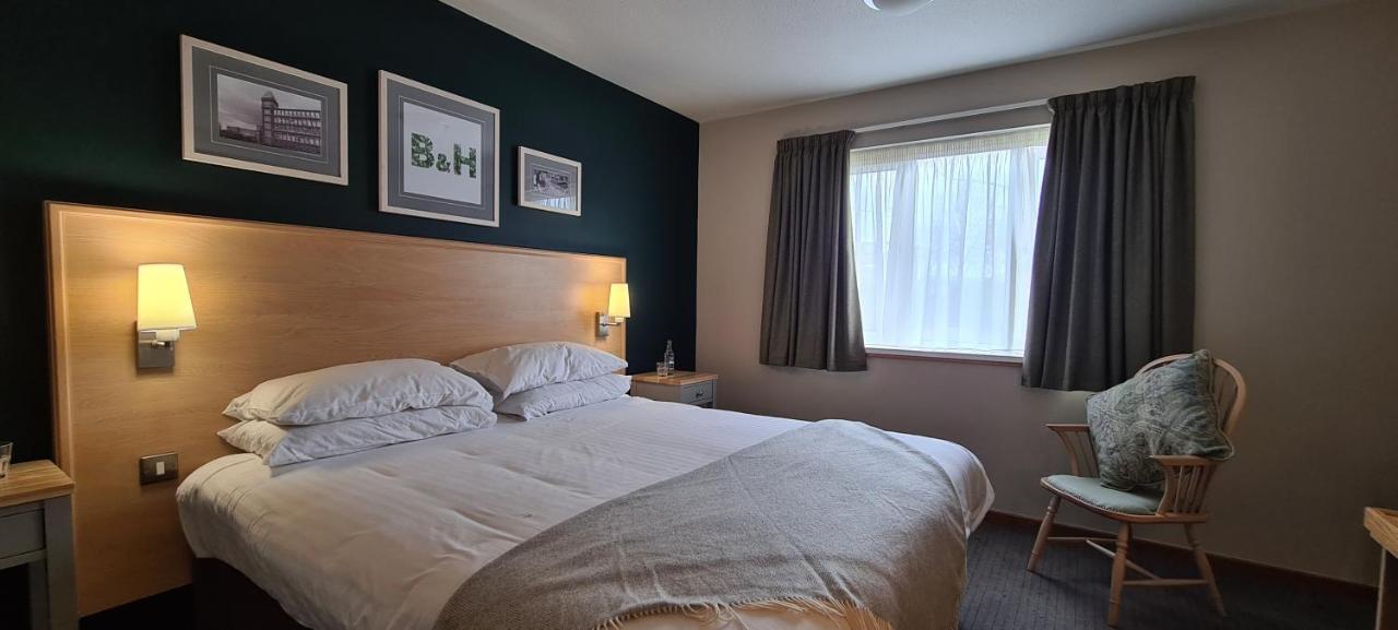 Boat & Horses Inn Oldham Extérieur photo